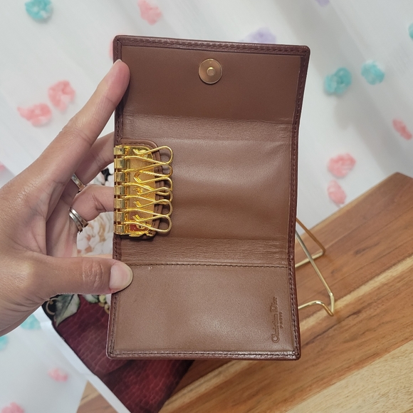 Authentic Christian Dior 6 Ring Key Holder - Picture 5 of 9